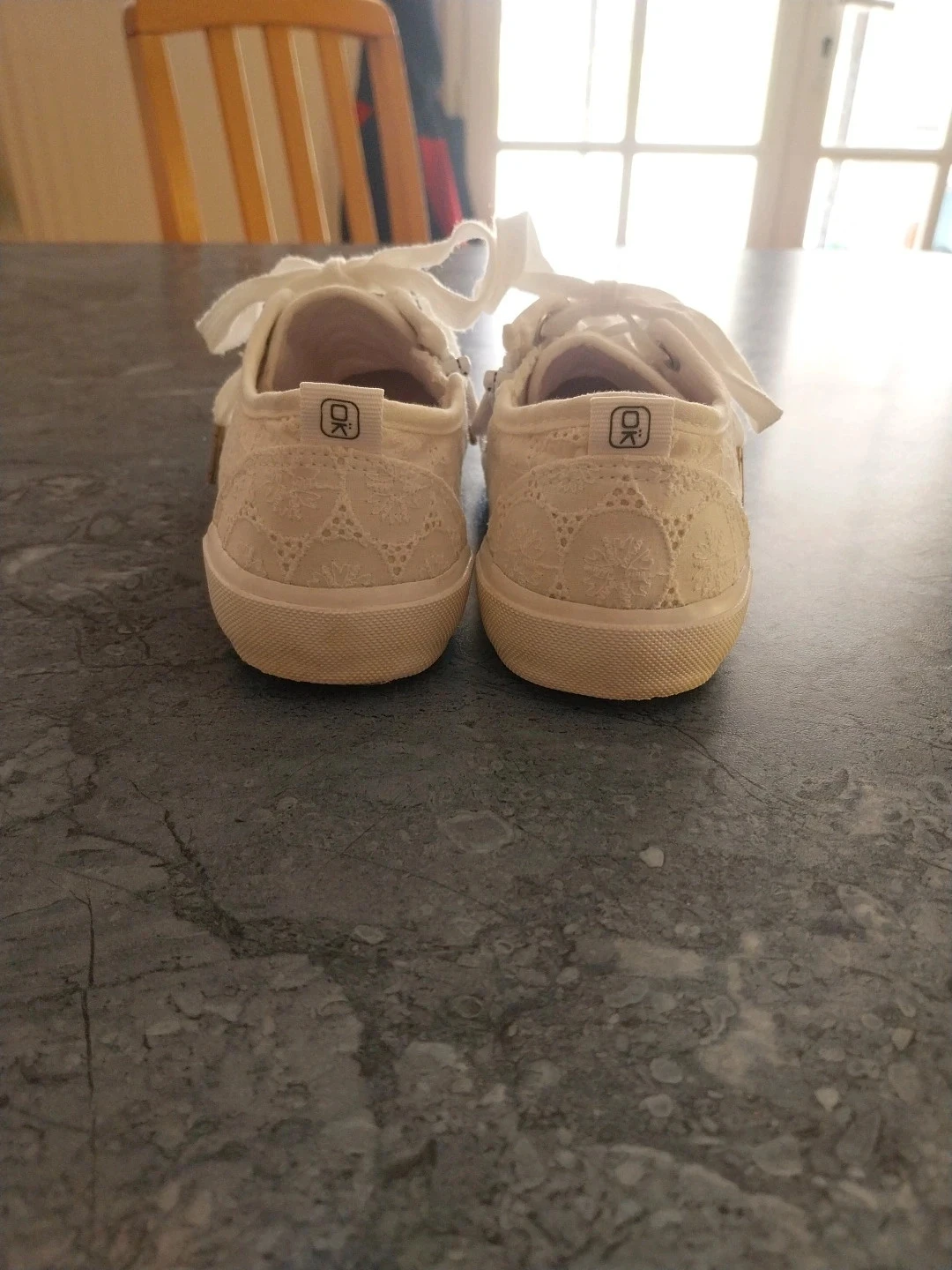 Basket con cordones y cierre – photo 3